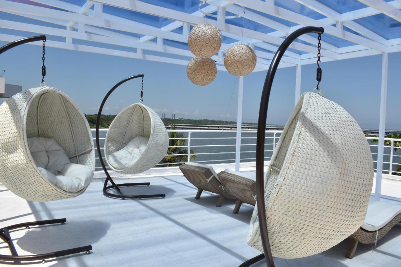 Hotel Santorini Casablanca Papares ภายนอก รูปภาพ